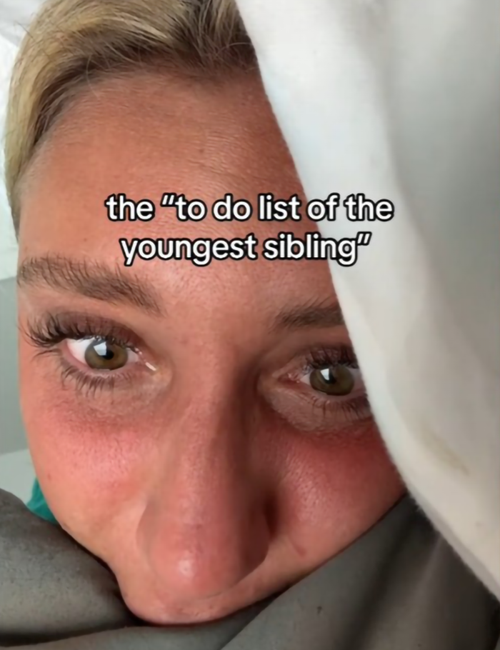 "To-Do List Of Youngest Sibling" Trend Is Making Everyone Tear Up "To-Do List Of Youngest Sibling" Trend Is Making Everyone Tear Up