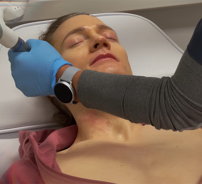 Billionaire Trying To Reverse Aging Injected Fat Into His Face—Reveals “Disturbing” Results Billionaire Trying To Reverse Aging Injected Fat Into His Face—Reveals “Disturbing” Results