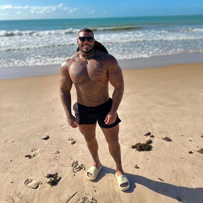Nayron Santos Felipe Went From Obesity To Fitness In 12 Months, And Here’s His Amazing Transformation Nayron Santos Felipe Went From Obesity To Fitness In 12 Months, And Here’s His Amazing Transformation