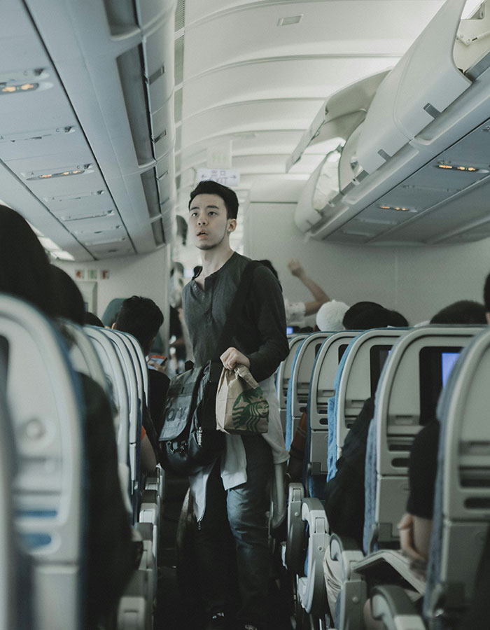 "Demonic": Passenger Viciously Attacks Nonverbal Deaf Man Mid-Flight Till Face Is "Bloody" "Demonic": Passenger Viciously Attacks Nonverbal Deaf Man Mid-Flight Till Face Is "Bloody"