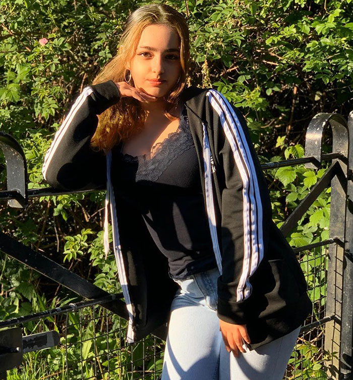 "Male Privilege": Man Interrupts Woman At The Gym To Use Punching Bag Himself, Sparks Outrage "Male Privilege": Man Interrupts Woman At The Gym To Use Punching Bag Himself, Sparks Outrage