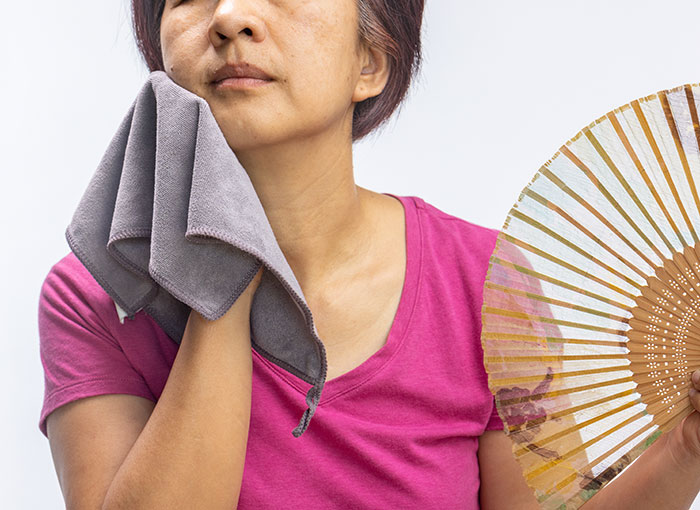 Video Of Steam Rising From Woman's Head Due To Menopause Sparks Empathy And Confusion Video Of Steam Rising From Woman's Head Due To Menopause Sparks Empathy And Confusion