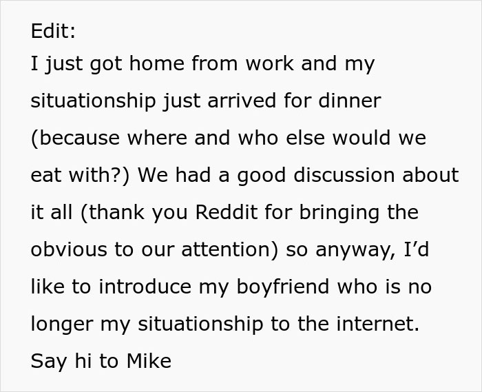 Woman Accidentally Covers Her Situationship In Glitter, It Helps Her Realize He’s Her Boyfriend Woman Accidentally Covers Her Situationship In Glitter, It Helps Her Realize He’s Her Boyfriend