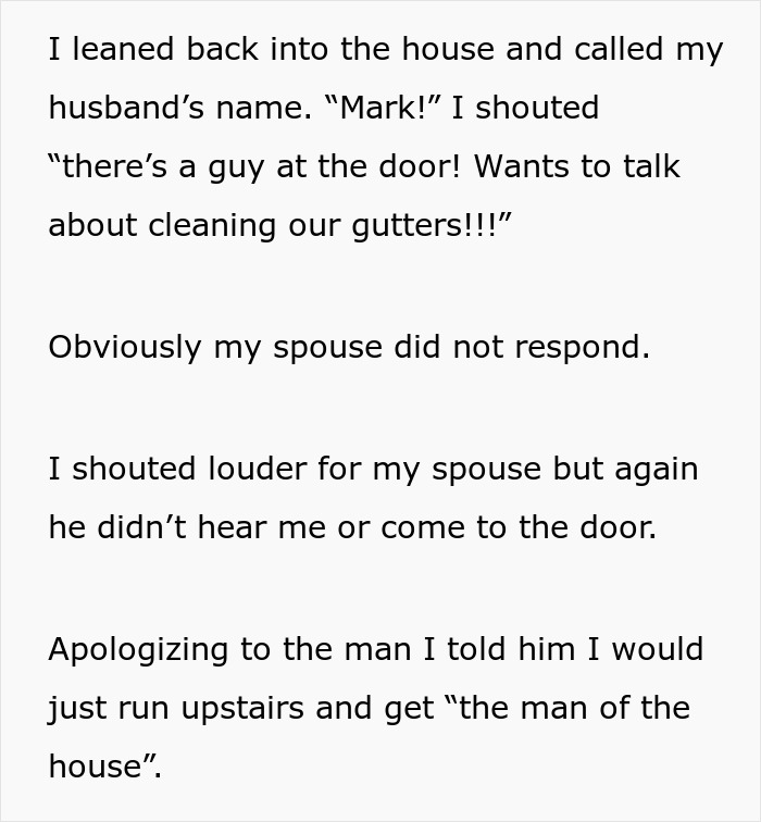 Woman Brings Out Her Husband's Ashes And Bursts Into Tears After Rude Guy's Demands Woman Brings Out Her Husband's Ashes And Bursts Into Tears After Rude Guy's Demands