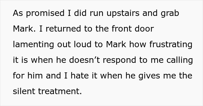 Woman Brings Out Her Husband's Ashes And Bursts Into Tears After Rude Guy's Demands Woman Brings Out Her Husband's Ashes And Bursts Into Tears After Rude Guy's Demands