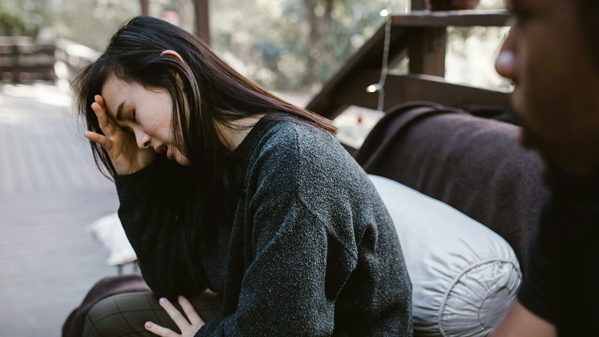 “A Homemade Piece Of Artwork”: Guy Hates GF’s Birthday Gift, Says It Makes Him Uncomfortable