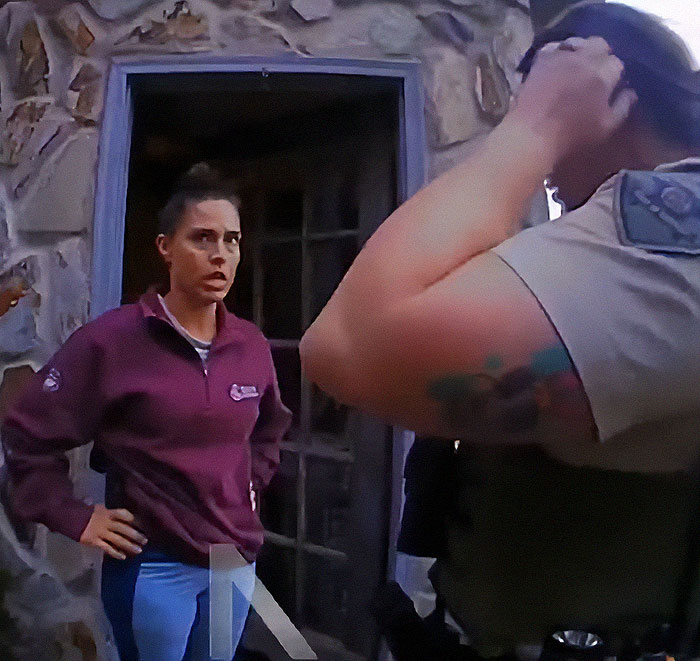 Mom Arrested For Letting 10-Year-Old Son Walk Alone, Community Raises Over $55k To Help Her Mom Arrested For Letting 10-Year-Old Son Walk Alone, Community Raises Over $55k To Help Her