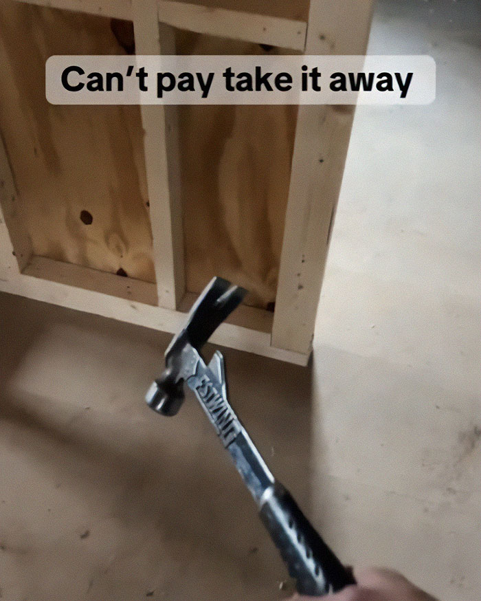 "Last Laugh": Construction Worker Has A Mean Surprise For Employer Who Refused To Pay Him "Last Laugh": Construction Worker Has A Mean Surprise For Employer Who Refused To Pay Him