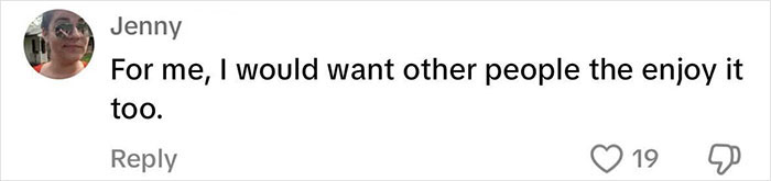 "Imagine The Noise": Woman Buys Dream House Only For Strangers To Turn It Into Tourist Spot "Imagine The Noise": Woman Buys Dream House Only For Strangers To Turn It Into Tourist Spot