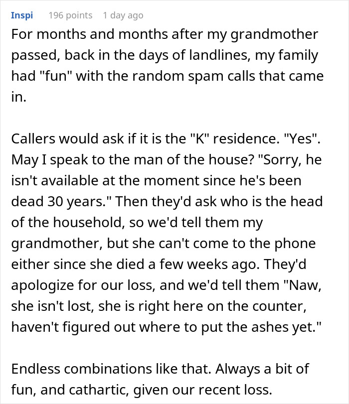 Woman Brings Out Her Husband's Ashes And Bursts Into Tears After Rude Guy's Demands Woman Brings Out Her Husband's Ashes And Bursts Into Tears After Rude Guy's Demands