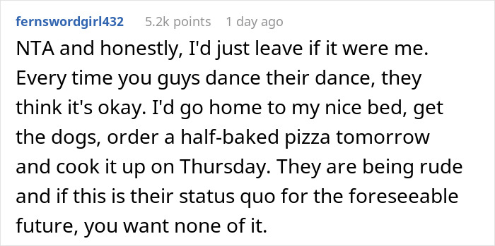 Reddit comment discussing frustration about air mattress situations on family holidays. Reddit comment discussing frustration about air mattress situations on family holidays.