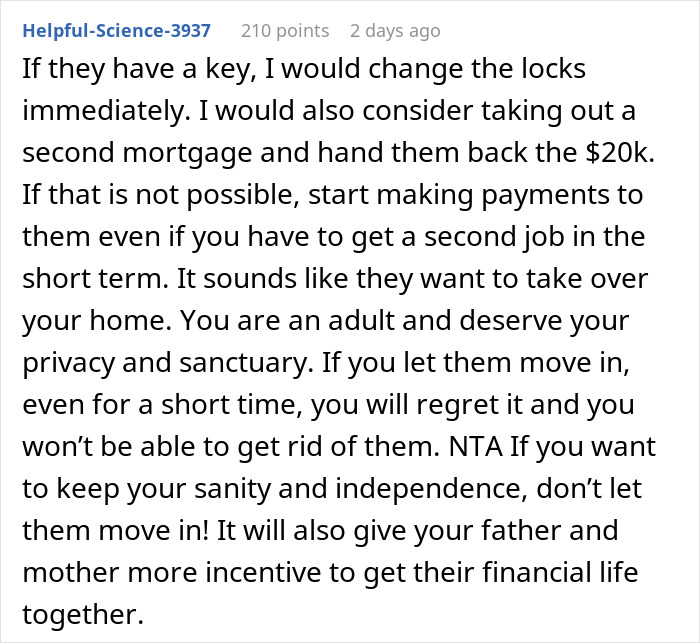 Son Refuses To Let Parents Move In, They're Furious: "Family Should Support Each Other" Son Refuses To Let Parents Move In, They're Furious: "Family Should Support Each Other"