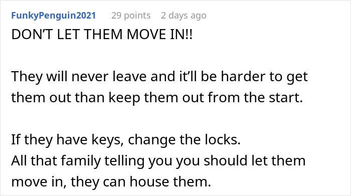 Son Refuses To Let Parents Move In, They're Furious: "Family Should Support Each Other" Son Refuses To Let Parents Move In, They're Furious: "Family Should Support Each Other"