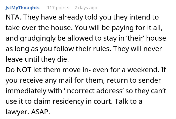 Son Refuses To Let Parents Move In, They're Furious: "Family Should Support Each Other" Son Refuses To Let Parents Move In, They're Furious: "Family Should Support Each Other"