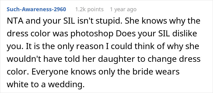 “My Niece Was Ugly”: Teen Wears White To Aunt’s Wedding, Ends Up Photoshopped In The Pictures “My Niece Was Ugly”: Teen Wears White To Aunt’s Wedding, Ends Up Photoshopped In The Pictures