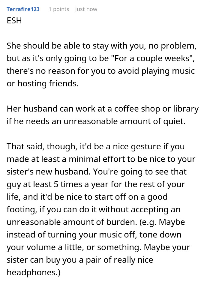 Text exchange about couple visiting sister's apartment, discussing noise rules and considerate gestures. Text exchange about couple visiting sister's apartment, discussing noise rules and considerate gestures.