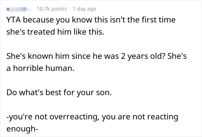 “My Heart Shattered”: Stepmom Tells 10-Year-Old To Get Out Of Family Picture, Enrages Dad “My Heart Shattered”: Stepmom Tells 10-Year-Old To Get Out Of Family Picture, Enrages Dad