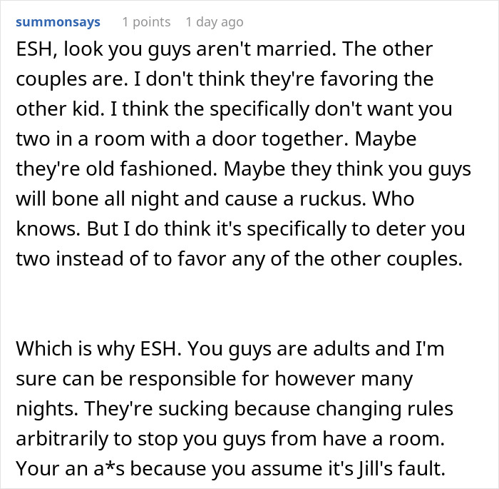 Reddit comment discussing couple on air mattress during family holidays, addressing relationship and family dynamics. Reddit comment discussing couple on air mattress during family holidays, addressing relationship and family dynamics.