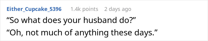 Woman Brings Out Her Husband's Ashes And Bursts Into Tears After Rude Guy's Demands Woman Brings Out Her Husband's Ashes And Bursts Into Tears After Rude Guy's Demands