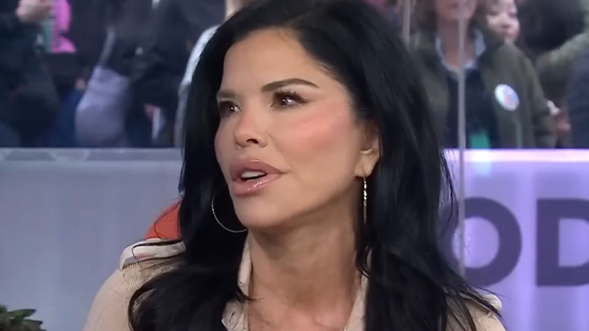 Jeff Bezos’ Fiancée Shares Cryptic Post About “Mistakes” Following Awkward Interview