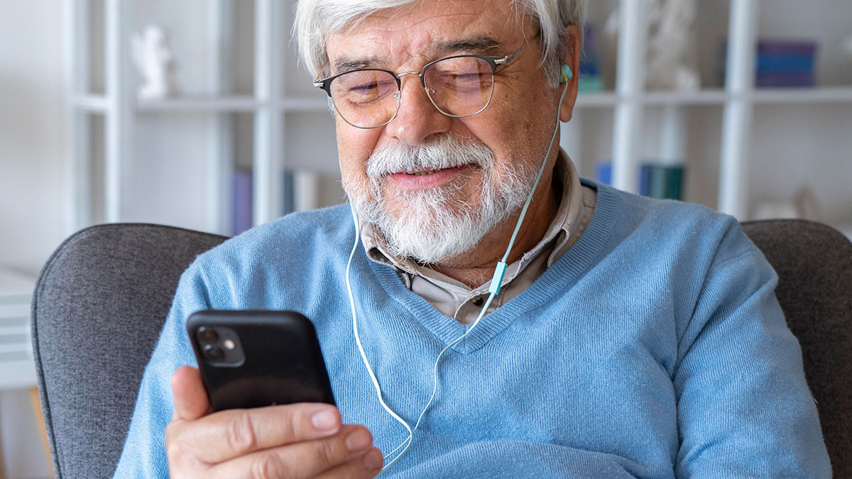 Elderly Dad Falls For Deepfake Scam, Son Fears The Worst After He Divorces Wife And Sells Home