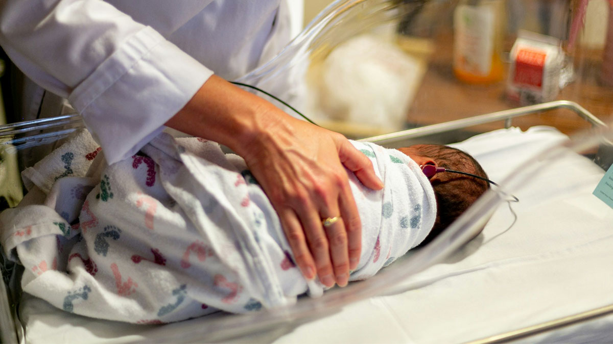 30 People Reveal Deathbed Confessions They’ve Heard That They Can’t Forget