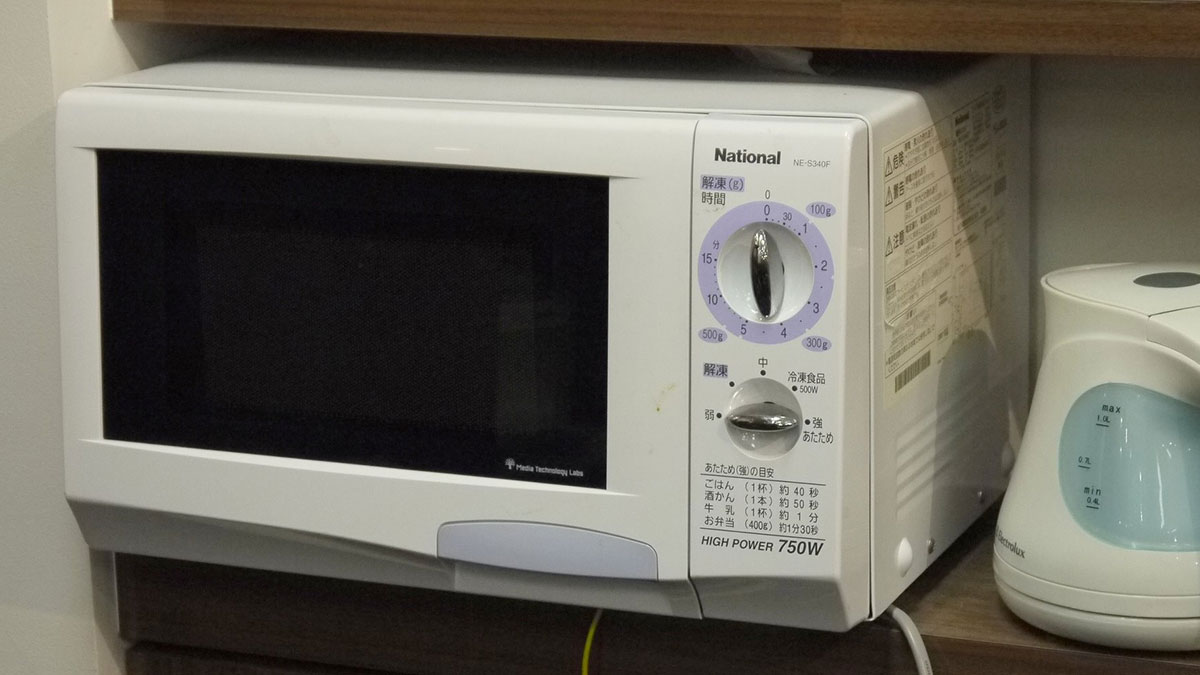 30 Of The Dumbest Things People Witnessed Geniuses Do