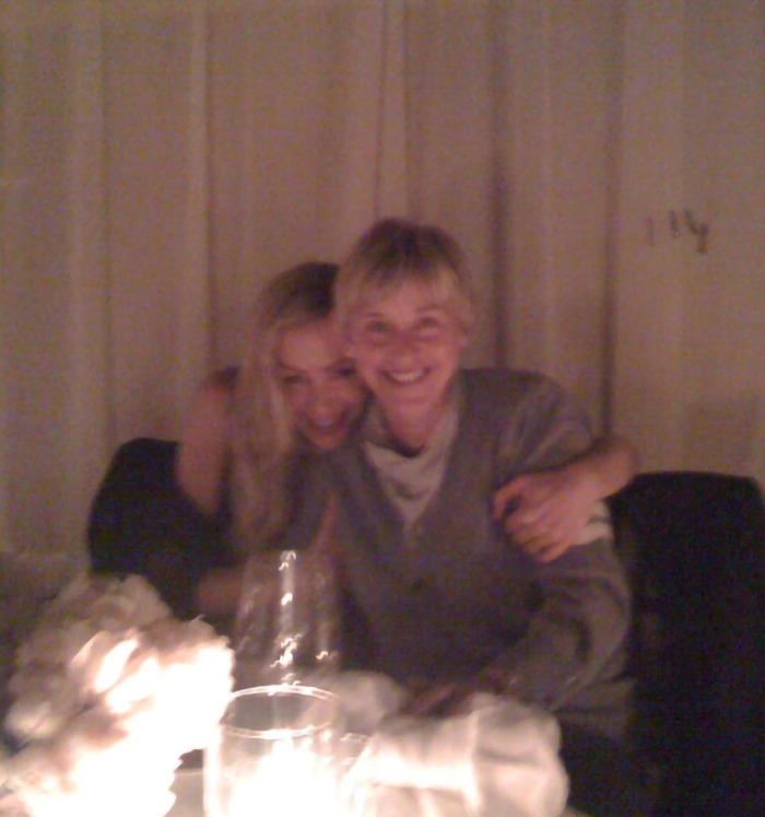 Ellen DeGeneres Debuts New Look After Fleeing The US: “Everyone Deserves A Second Chance” Ellen DeGeneres Debuts New Look After Fleeing The US: “Everyone Deserves A Second Chance”