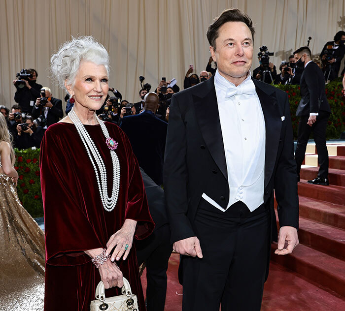 Elon Musk's Mom Slammed For Racist Comment While Defending Him: “Just As Awful As Her Rotten Son” Elon Musk's Mom Slammed For Racist Comment While Defending Him: “Just As Awful As Her Rotten Son”