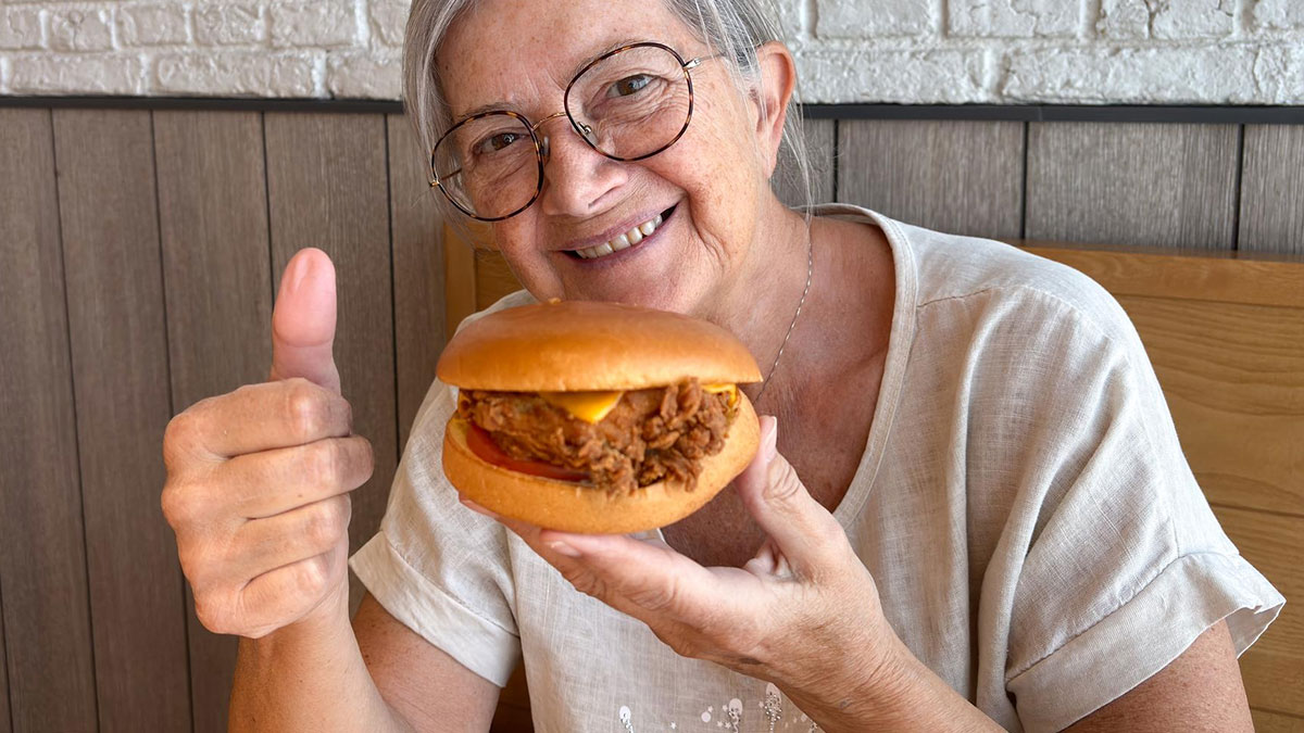 “Iron Levels Got Too Low To Donate Blood”: People Share What Made Them Quit Veganism For Good