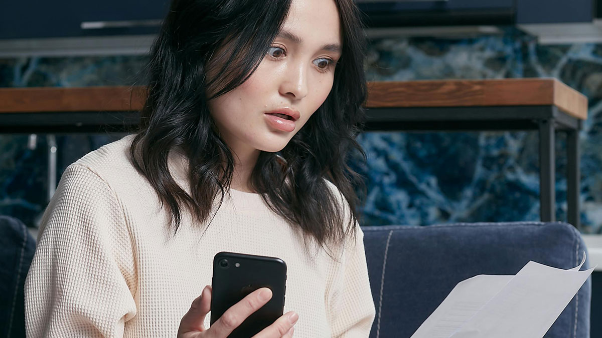 Woman Refuses To Share Ownership Of Her House With Fiancé, He Secretly Calls A Real Estate Lawyer