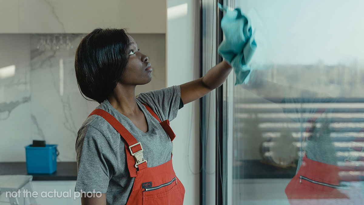 Unprofessional Housekeeper Mocks Client Online For “Messy” Home, Ends Up Jobless After One Day