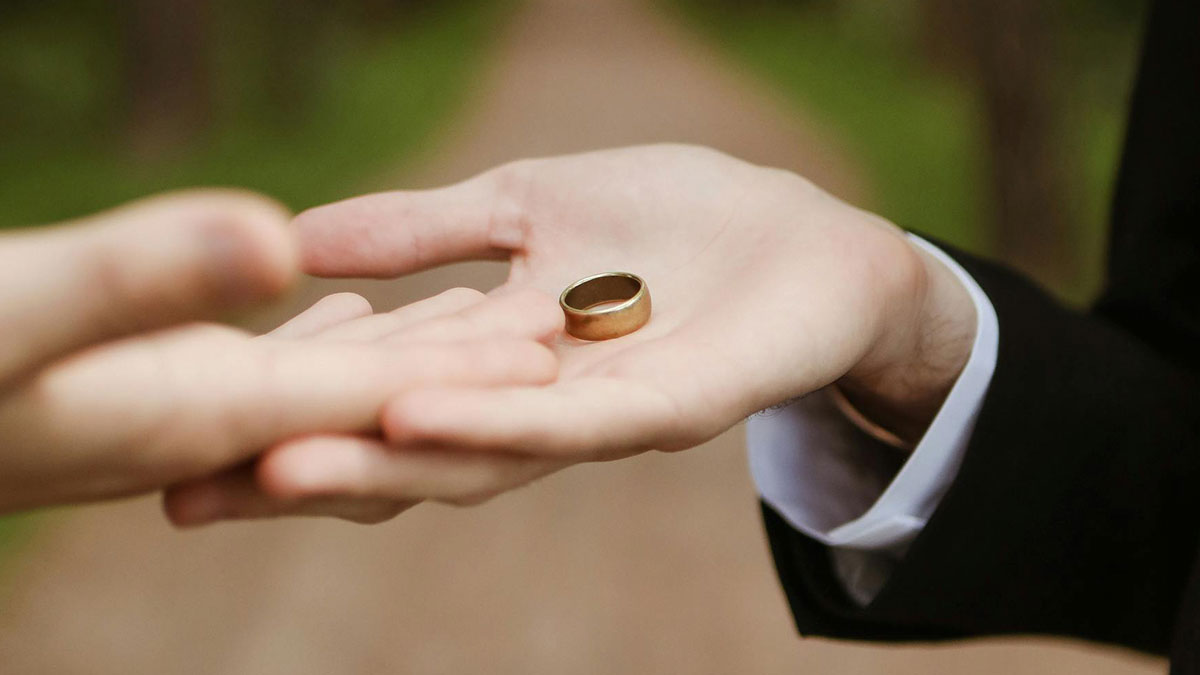 Fiancée Overhears Man’s Locker Room Talk About Avoiding Marriage, She Ends Their 4-Year Engagement