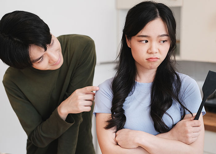 Person Confused Why GF Is So Upset He Took In His 11YO Sister, Kicks Her Out To Avoid More Drama Person Confused Why GF Is So Upset He Took In His 11YO Sister, Kicks Her Out To Avoid More Drama