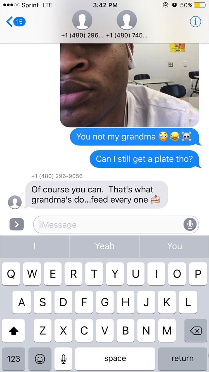 Text exchange between viral Thanksgiving strangers discussing dinner plans. Text exchange between viral Thanksgiving strangers discussing dinner plans.