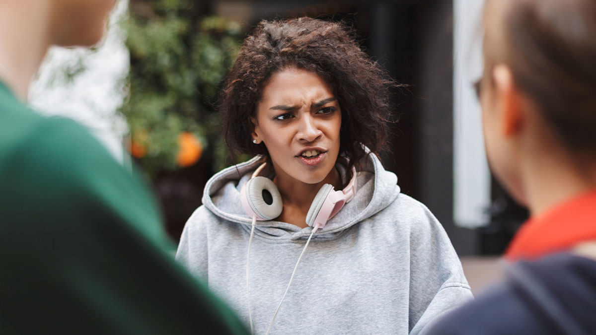 Karen Comes To Woman’s Home To Judge Her Car As It’s Not As Nice As The Rest In The Neighborhood