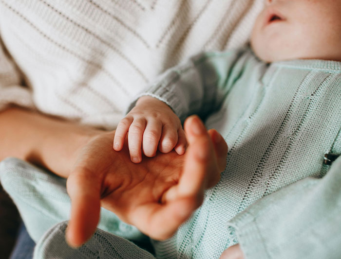 Woman Rejects Girl As She’s Not Her Biological Niece, Is Annoyed Her Parents Kept Her Woman Rejects Girl As She’s Not Her Biological Niece, Is Annoyed Her Parents Kept Her