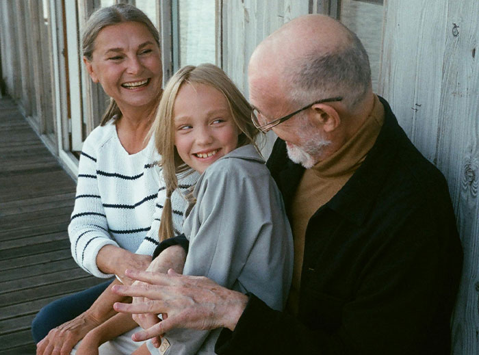 Woman Rejects Girl As She’s Not Her Biological Niece, Is Annoyed Her Parents Kept Her Woman Rejects Girl As She’s Not Her Biological Niece, Is Annoyed Her Parents Kept Her