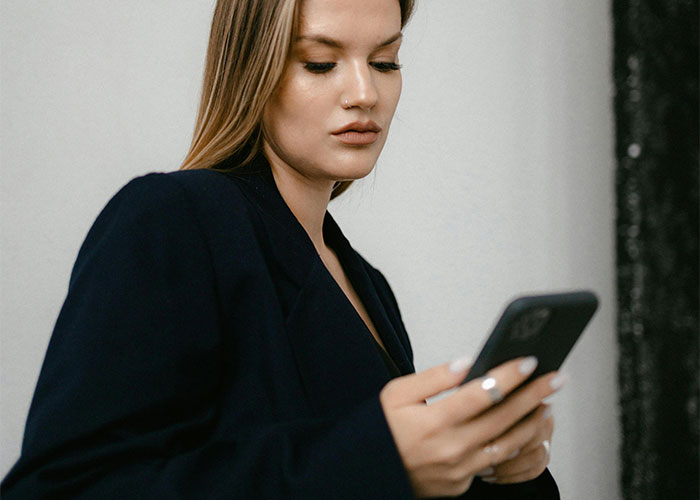 Woman Rejects Dying Parents’ Plea To Adopt Nephew: “Huge Relief That I Don't Have Kids” Woman Rejects Dying Parents’ Plea To Adopt Nephew: “Huge Relief That I Don't Have Kids”