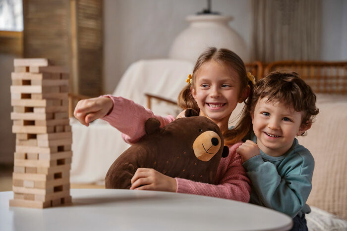 Woman Hates Living According To Husband’s Selfish Ex’s Schedule, Plans To Give Hubby Ultimatum Woman Hates Living According To Husband’s Selfish Ex’s Schedule, Plans To Give Hubby Ultimatum