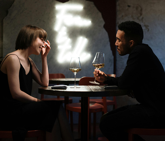 “Super Cute, Right?” She Dressed Up For A Date, Then His First Comment Shattered Everything “Super Cute, Right?” She Dressed Up For A Date, Then His First Comment Shattered Everything