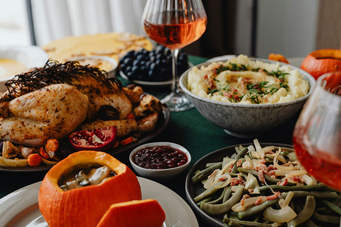 Mom Wants Coworker To Cover Her On Holiday Because She Doesn’t Have Kids, Gets A Reality Check Mom Wants Coworker To Cover Her On Holiday Because She Doesn’t Have Kids, Gets A Reality Check