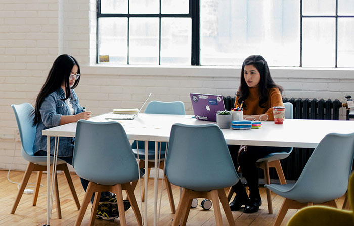 Mom Wants Coworker To Cover Her On Holiday Because She Doesn’t Have Kids, Gets A Reality Check Mom Wants Coworker To Cover Her On Holiday Because She Doesn’t Have Kids, Gets A Reality Check