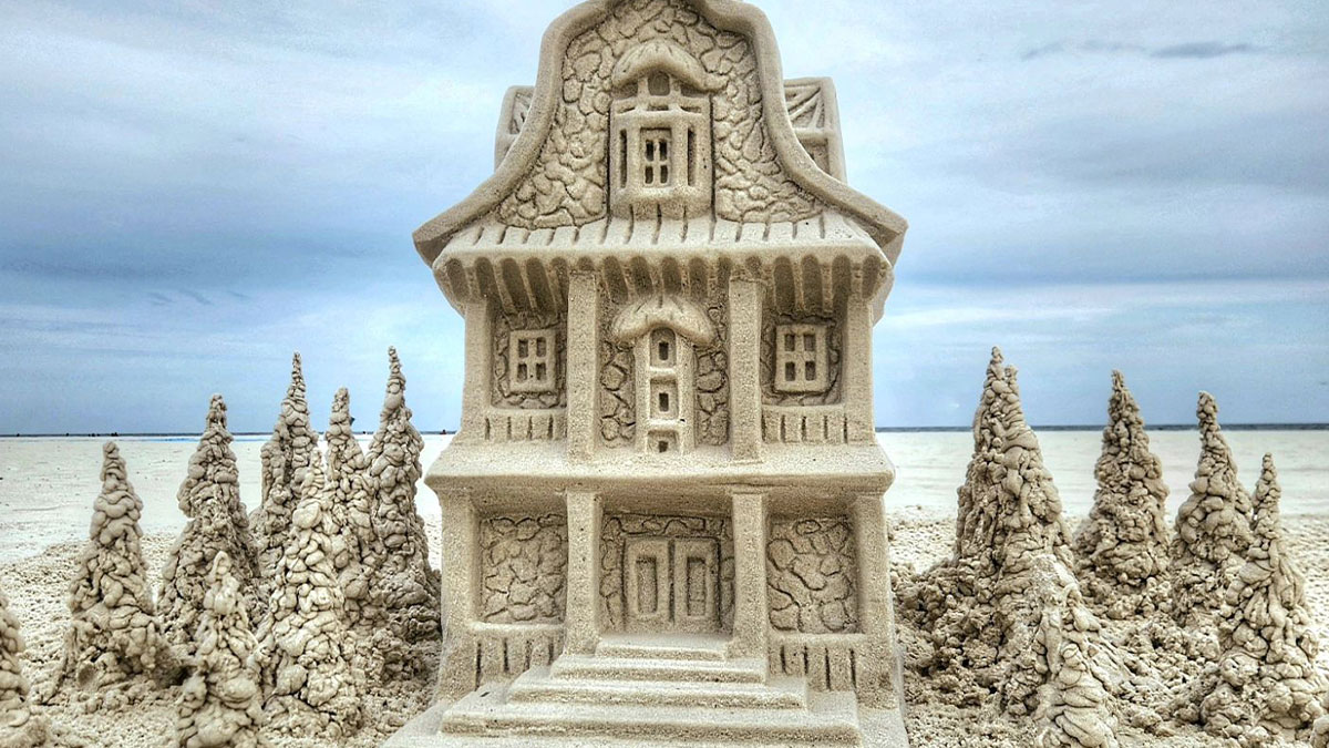 30 Breathtaking Sand Sculptures By Janel Hawkins