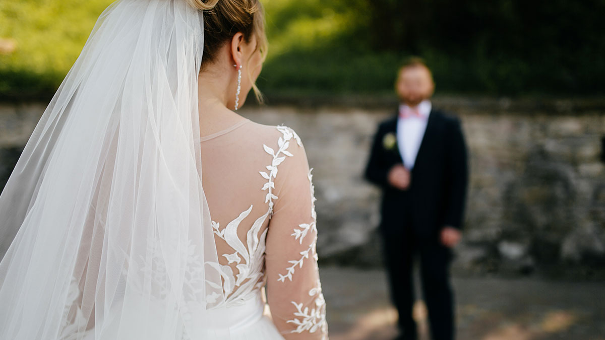 Bride’s “Wedding Tax” Turns Big Day Into A Trainwreck Of Screaming, Fighting, And Refund Demands