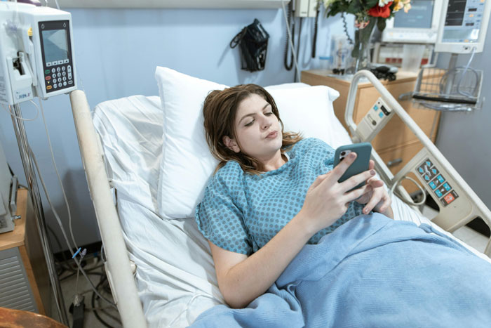 Late Sister's Last Wish Of Banning Bro From Funeral Causes Drama After Sibling Complies Late Sister's Last Wish Of Banning Bro From Funeral Causes Drama After Sibling Complies