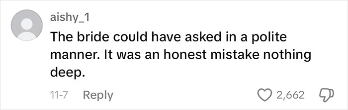 Woman Crashes Strangers’ Wedding By Accident, Later Receives Rude Message From Bride Woman Crashes Strangers’ Wedding By Accident, Later Receives Rude Message From Bride