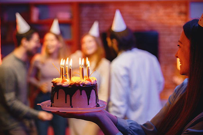 Woman Cancels BF’s Party Because He Was Late, Gets A Text From His Mom Woman Cancels BF’s Party Because He Was Late, Gets A Text From His Mom