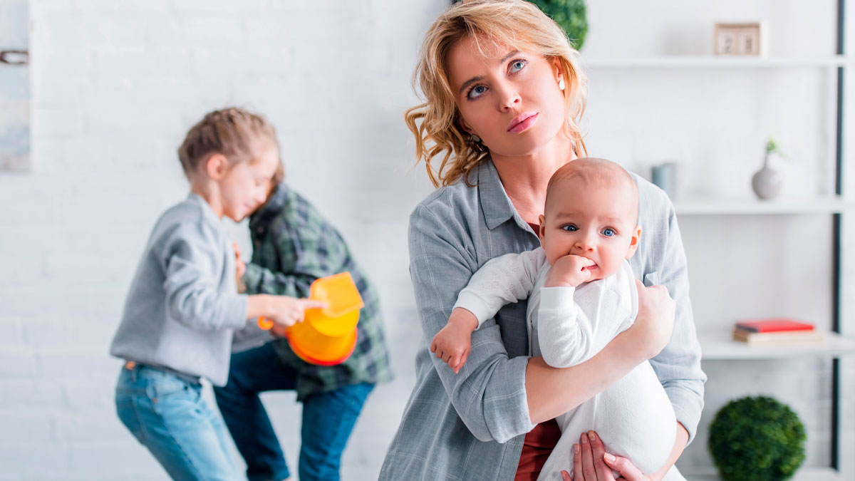 SIL Expects Child-Free Woman To Help Her Out With 6 Kids: “Every Time I Would Say No”