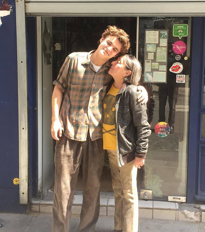 Fans Applaud Jack Depp’s Humble Life Choices Despite Famous Family Background Fans Applaud Jack Depp’s Humble Life Choices Despite Famous Family Background